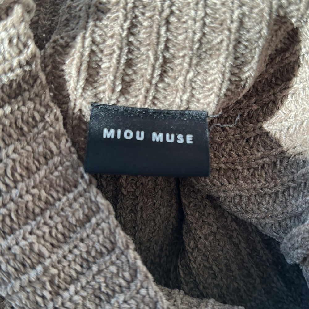 Miou Muse Turtleneck Sweater - Picture 4 of 4